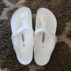 Birkenstock gizeh plastic sandals